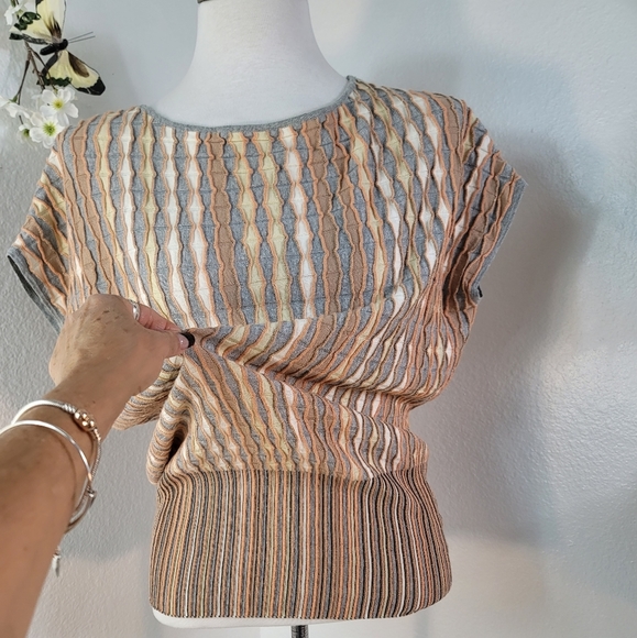 ANTHROPOLOGIE NESSA PULLOVER BY MOTH ORANGE TEXTURED SHORT SLEEVE TOP SZ SMALL - Picture 7 of 16